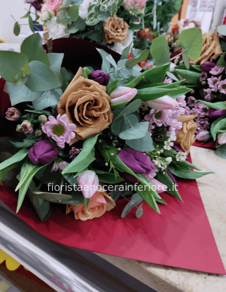 bouquet all'olandese con fiori freschi